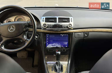 Седан Mercedes-Benz E-Class 2006 в  фото 18 Седан Mercedes-Benz E-Class 2006 в