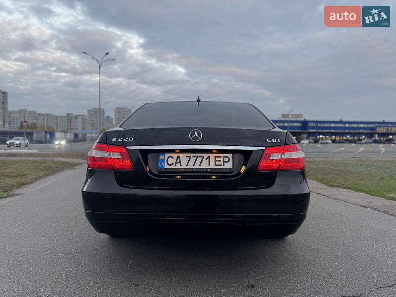 Седан Mercedes-Benz E-Class 2009 в Киеве