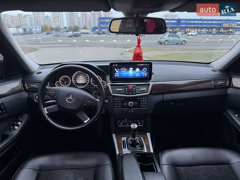 Седан Mercedes-Benz E-Class 2009 в Киеве