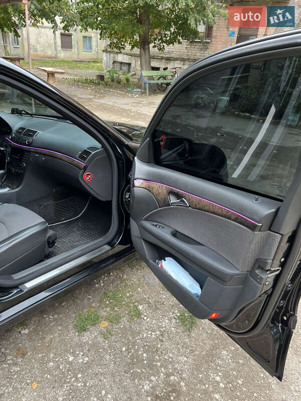 Седан Mercedes-Benz E-Class 2005 в Кривому Розі фото 15 Седан Mercedes-Benz E-Class 2005 в Кривому Розі