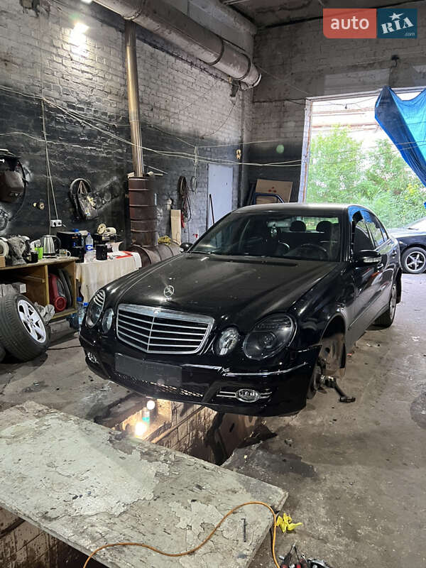 Седан Mercedes-Benz E-Class 2005 в Кривому Розі фото 26 Седан Mercedes-Benz E-Class 2005 в Кривому Розі