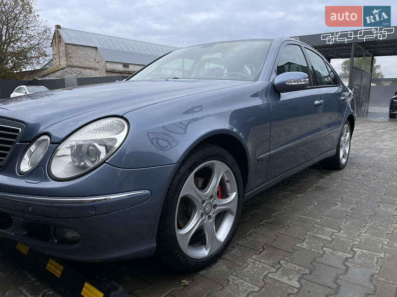 Седан Mercedes-Benz E-Class 2005 в Луцке