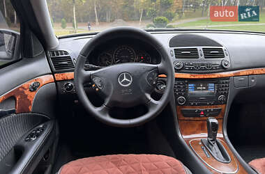 Седан Mercedes-Benz E-Class 2004 в 