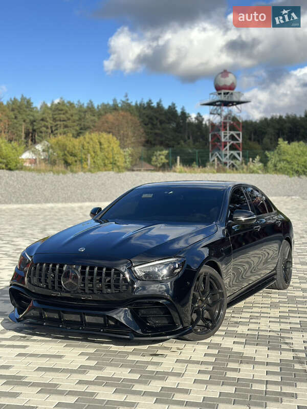 Седан Mercedes-Benz E-Class 2016 в Львове