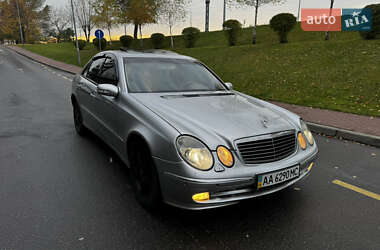 Седан Mercedes-Benz E-Class 2002 в Киеве