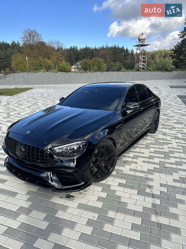 Седан Mercedes-Benz E-Class 2016 в Львове