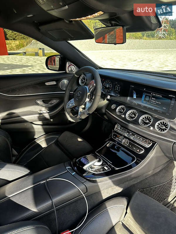 Седан Mercedes-Benz E-Class 2016 в Львове