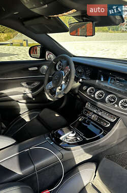 Седан Mercedes-Benz E-Class 2016 в  фото 15 Седан Mercedes-Benz E-Class 2016 в