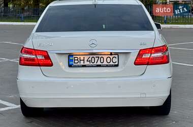 Седан Mercedes-Benz E-Class 2011 в 