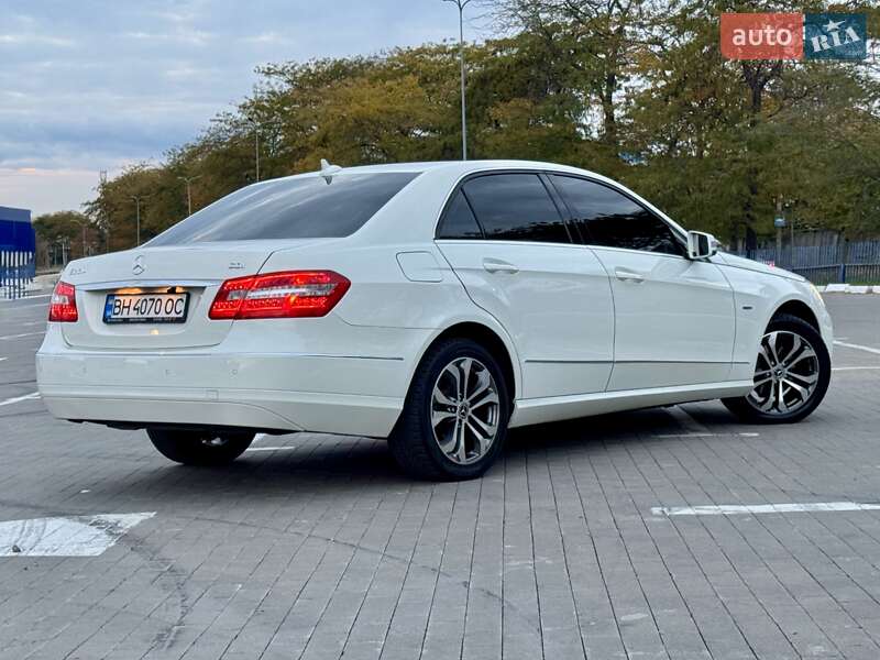 Седан Mercedes-Benz E-Class 2011 в Одессе