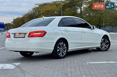 Седан Mercedes-Benz E-Class 2011 в 