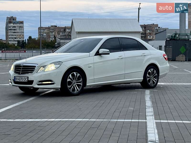 Седан Mercedes-Benz E-Class 2011 в Одессе