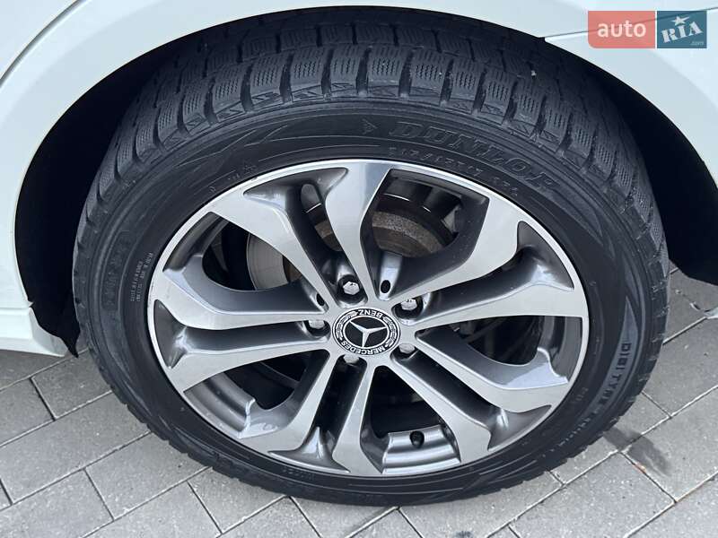 Седан Mercedes-Benz E-Class 2011 в Одессе