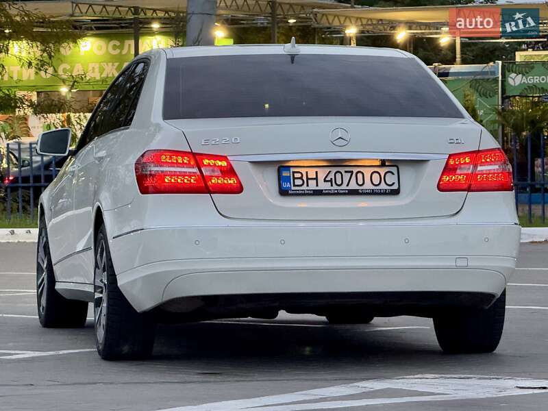 Седан Mercedes-Benz E-Class 2011 в Одессе
