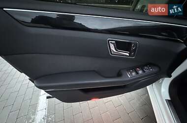 Седан Mercedes-Benz E-Class 2011 в 