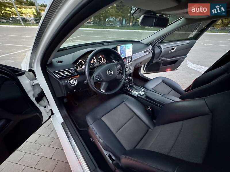 Седан Mercedes-Benz E-Class 2011 в Одессе