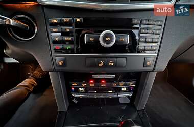 Седан Mercedes-Benz E-Class 2011 в 