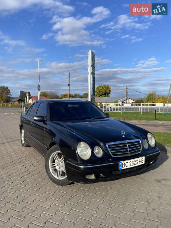 Седан Mercedes-Benz E-Class 2000 в Ивано-Франковске