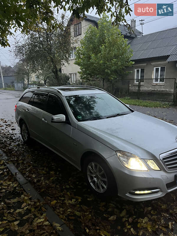 Універсал Mercedes-Benz E-Class 2010 в Рахові фото 15 Універсал Mercedes-Benz E-Class 2010 в Рахові