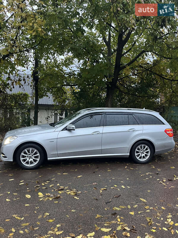 Універсал Mercedes-Benz E-Class 2010 в Рахові фото 31 Універсал Mercedes-Benz E-Class 2010 в Рахові