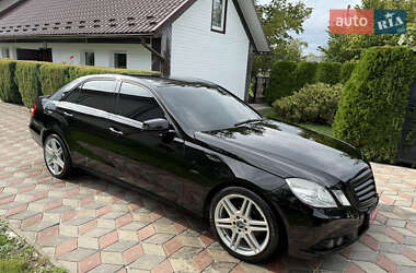 Седан Mercedes-Benz E-Class 2009 в 