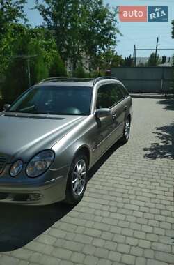 Універсал Mercedes-Benz E-Class 2004 в  фото 7 Універсал Mercedes-Benz E-Class 2004 в