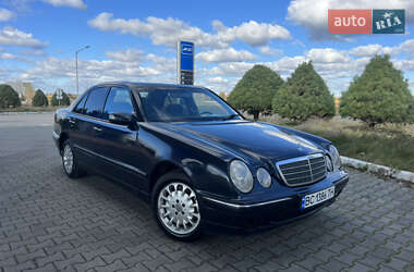 Седан Mercedes-Benz E-Class 2001 в 