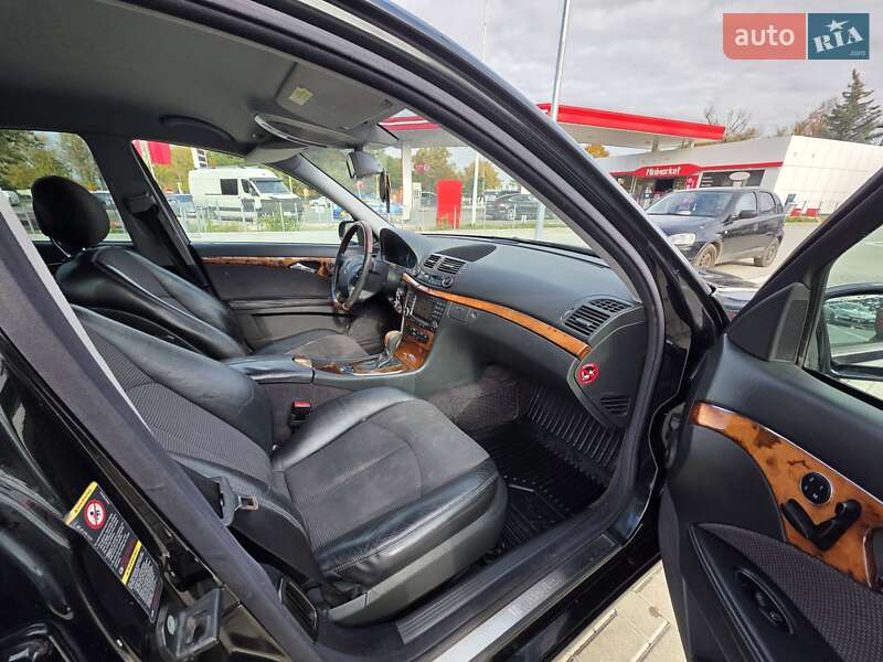 Седан Mercedes-Benz E-Class 2004 в Могилев-Подольске фото 3 Седан Mercedes-Benz E-Class 2004 в Могилев-Подольске