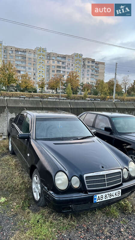 Седан Mercedes-Benz E-Class 1996 в 
