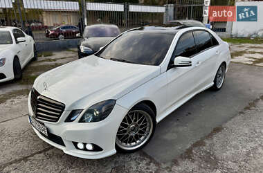 Седан Mercedes-Benz E-Class 2009 в 