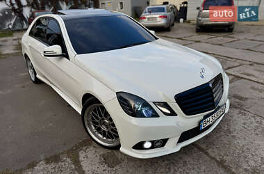 Седан Mercedes-Benz E-Class 2009 в 