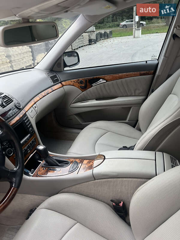 Седан Mercedes-Benz E-Class 2003 в Дрогобыче фото 28 Седан Mercedes-Benz E-Class 2003 в Дрогобыче