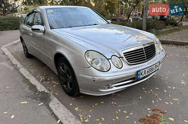 Седан Mercedes-Benz E-Class 2004 в Киеве