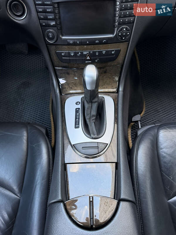Седан Mercedes-Benz E-Class 2004 в Киеве