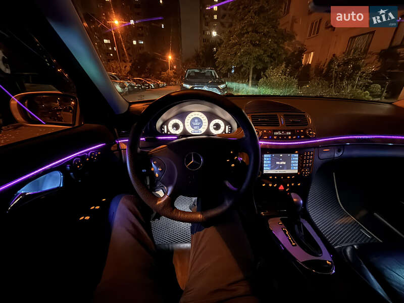 Седан Mercedes-Benz E-Class 2004 в Киеве