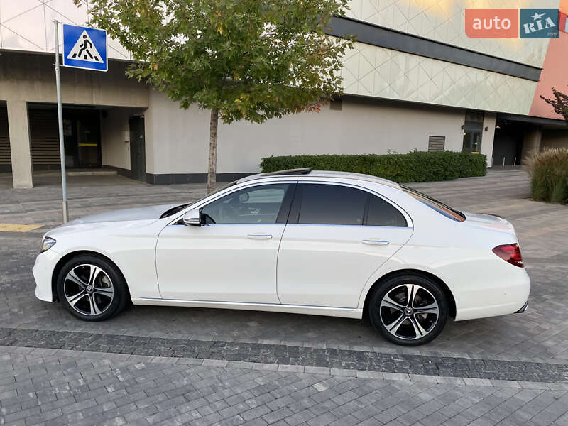 Седан Mercedes-Benz E-Class 2019 в Києві
