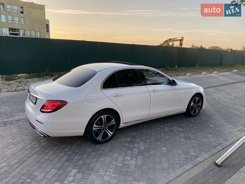 Седан Mercedes-Benz E-Class 2019 в Києві