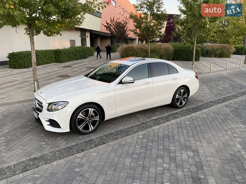 Седан Mercedes-Benz E-Class 2019 в Києві