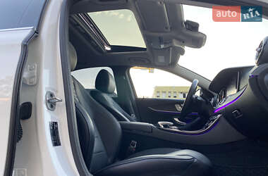 Седан Mercedes-Benz E-Class 2019 в 