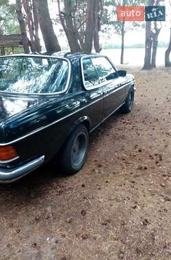 Купе Mercedes-Benz E-Class 1979 в 