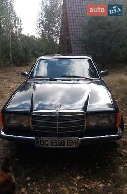 Купе Mercedes-Benz E-Class 1979 в 