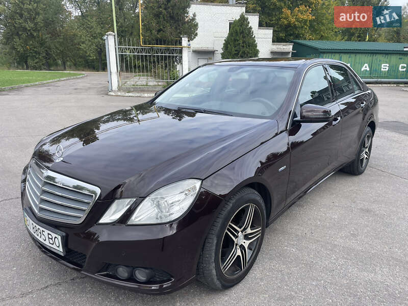 Седан Mercedes-Benz E-Class 2010 в Кременчуге