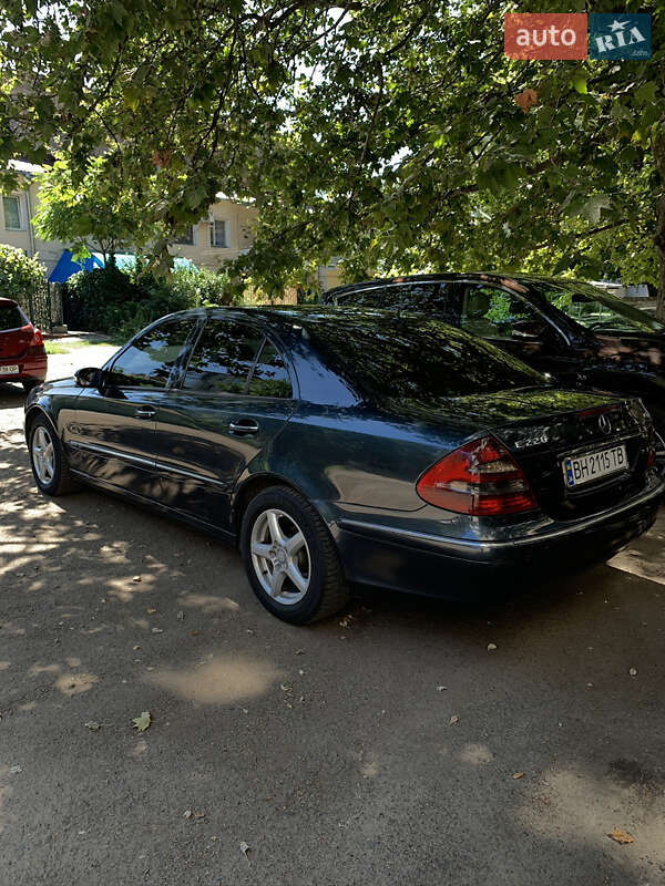 Седан Mercedes-Benz E-Class 2002 в Одесі