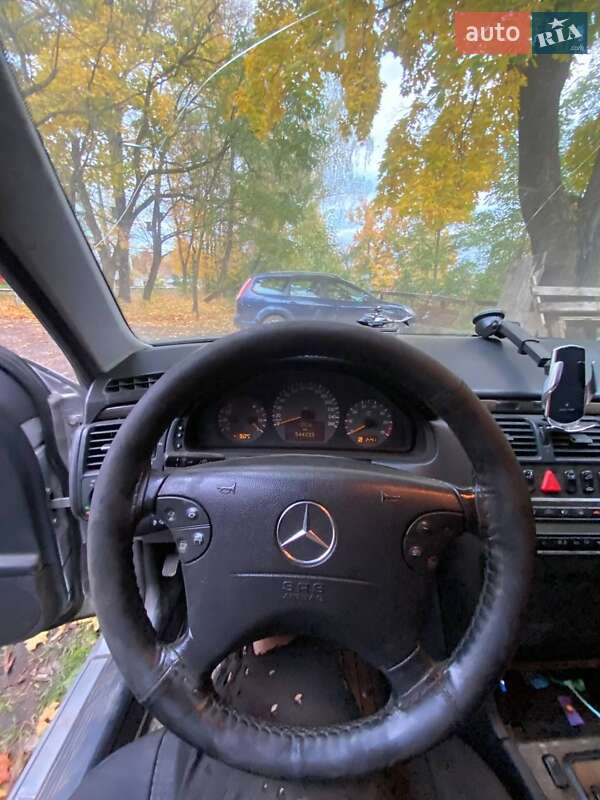 Седан Mercedes-Benz E-Class 2001 в Шостке