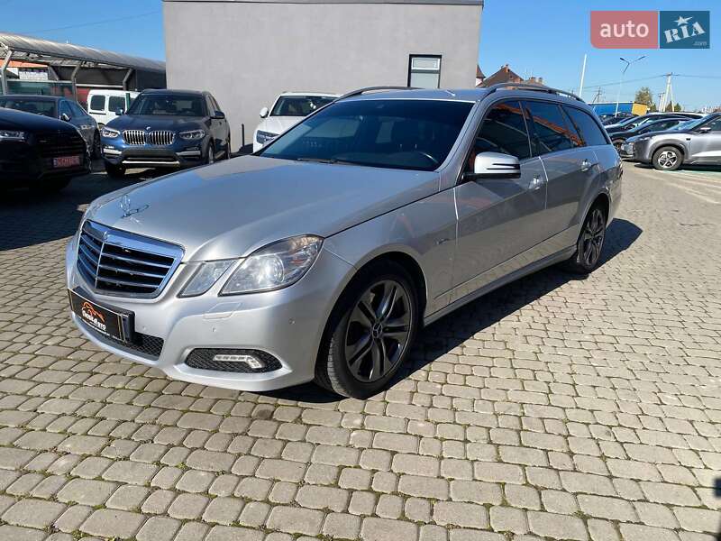 Универсал Mercedes-Benz E-Class 2010 в Львове