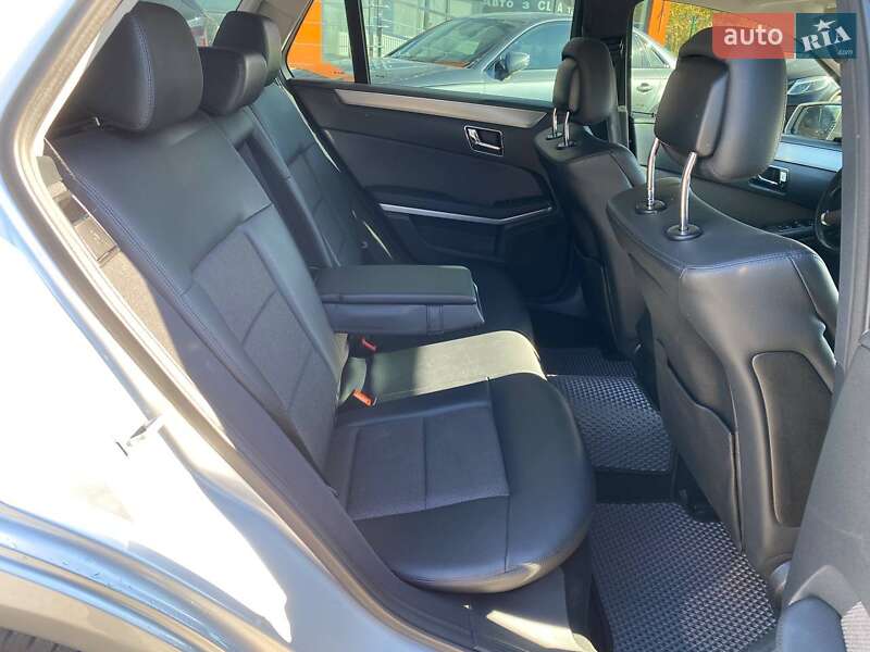 Универсал Mercedes-Benz E-Class 2010 в Львове