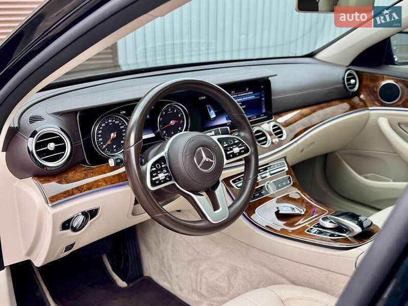 Седан Mercedes-Benz E-Class 2020 в Києві