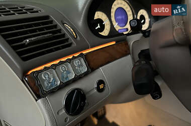 Седан Mercedes-Benz E-Class 2004 в  фото 25 Седан Mercedes-Benz E-Class 2004 в