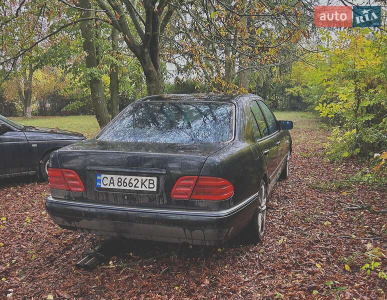 Седан Mercedes-Benz E-Class 1997 в Умані
