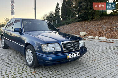Седан Mercedes-Benz E-Class 1989 в 